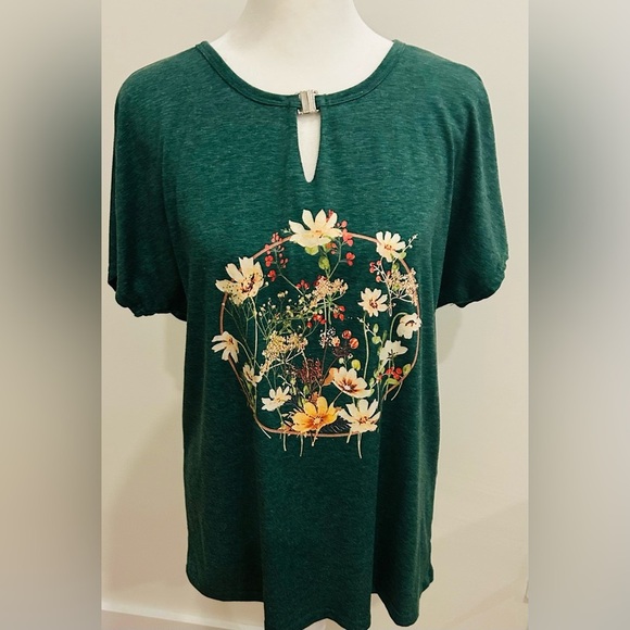 None Tops - Green floral print tee shirt  women large